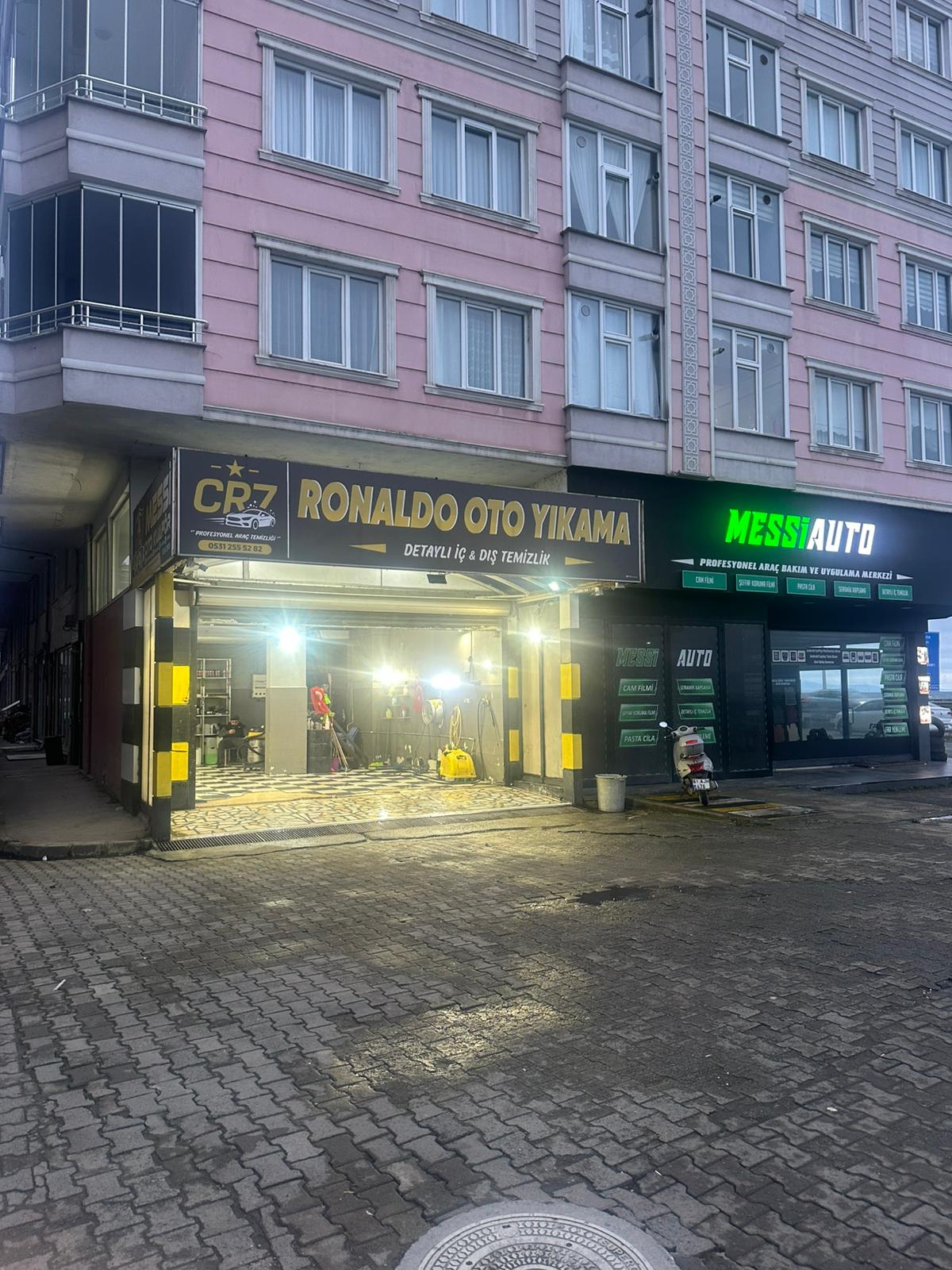 RONALDO OTO YIKAMA - OF