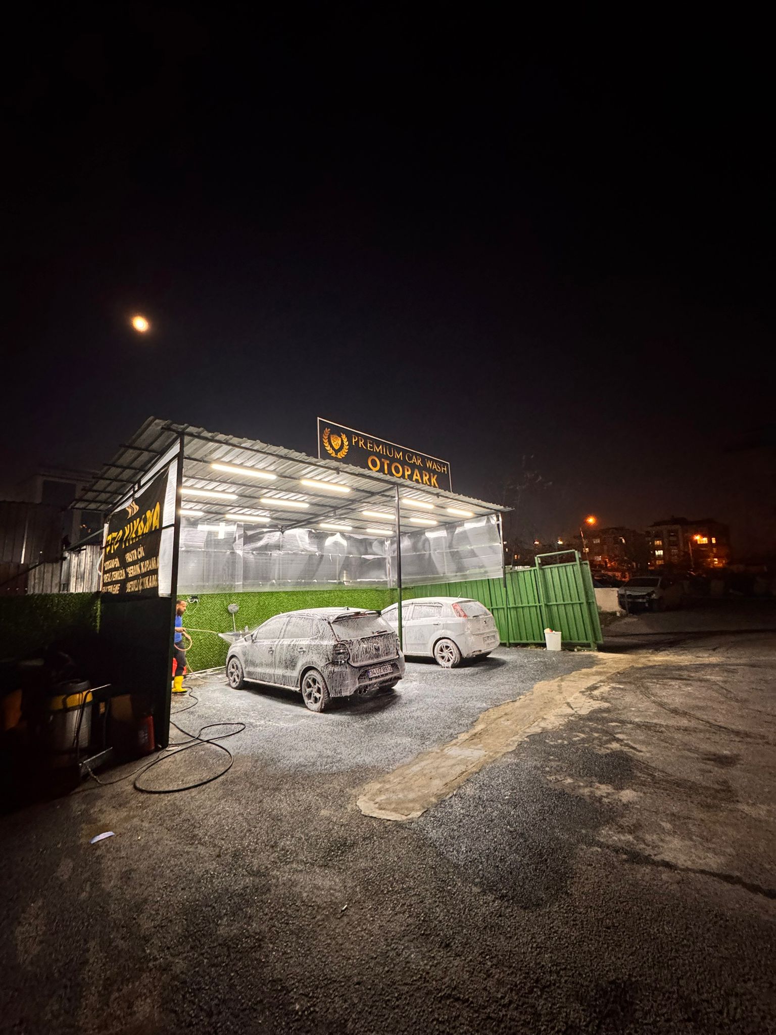 PREMİUM CAR WASH OTO YIKAMA - BAHÇELİEVLER 