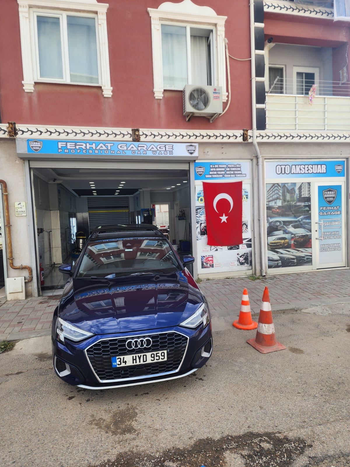 FERHAT GARAGE OTO YIKAMA - BANDIRMA - Detaylı Iç Temizlik (Kuaför)